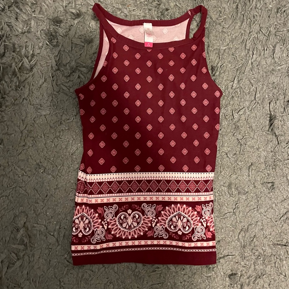Red and White Women’s Tank Top Bandana Style